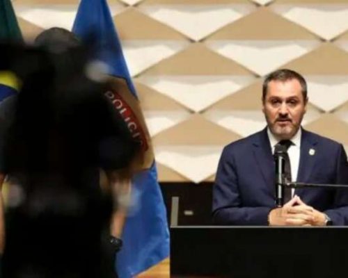 Diretor-geral da PF, após flagrante de mentira no caso Ramagem, é convocado pela Câmara para explicar viagem paga por banco privado