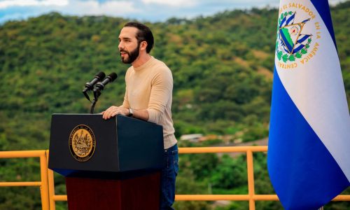 Brasil 1964 e El Salvador hoje: o progresso que surge quando o dinheiro público é bem administrado