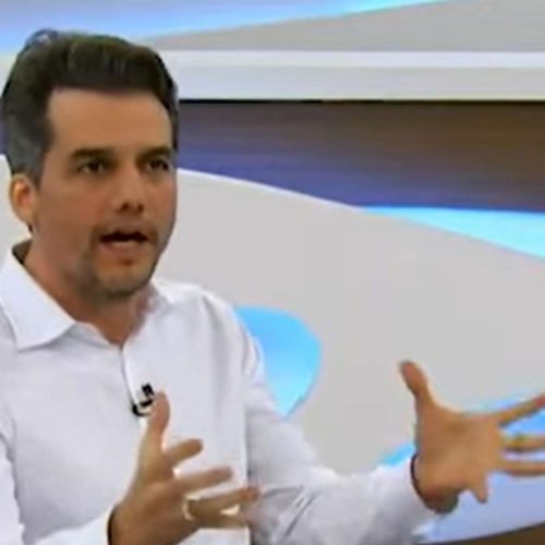 Wagner Moura passa vergonha ao ser ignorado por revista internacional