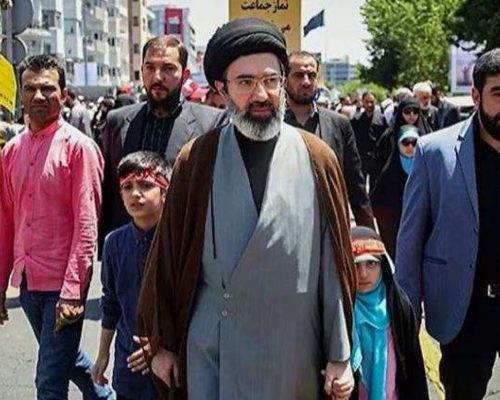 Israel ataca pela primeira vez depósitos de petróleo do Irã; filho do aiatolá Khamenei é atingido, diz fonte