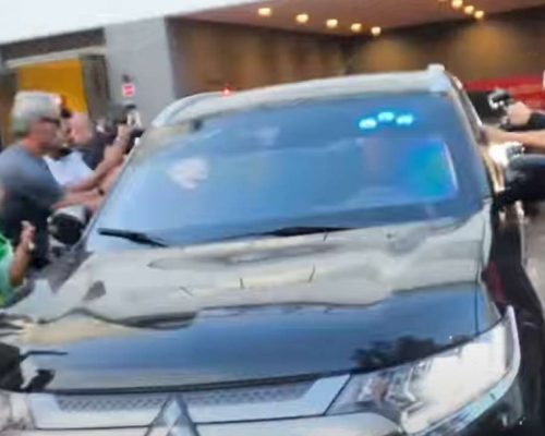 Bolsonaro sai do Hospital DF Star e volta à Polícia Federal