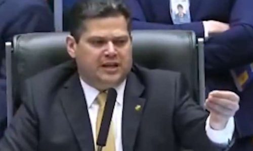 Alcolumbre sinaliza abertura de impeachment de ministros do STF em troca de apoio à reeleição no Senado
