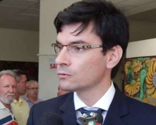 Delegado da Polícia Civil de SC ataca a esquerda ao comentar caso Orelha