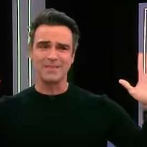 Ao vivo na Globo, Tadeu Schmidt se emociona e homenageia Oscar Schmidt: “Meu maior ídolo”