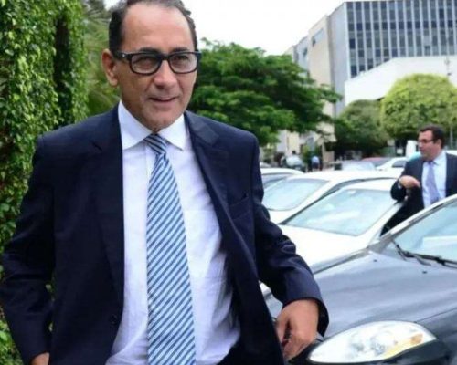 Lula agiliza o retorno à política de mais um ex-presidiário, preso por corrupção
