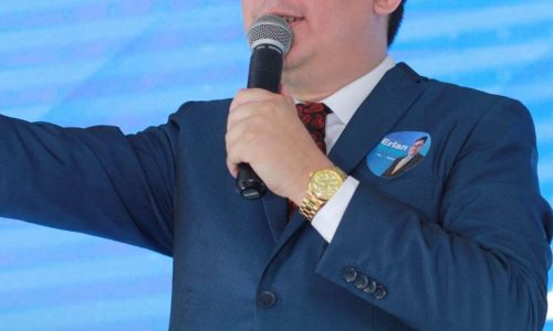 Apresentador de TV de 32 anos sucumbe a tuberculose peritoneal, doença rara