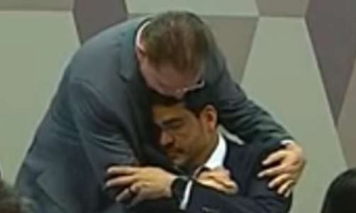 Deputado do PL abraça indicado de Lula ao STF durante sabatina — Veja o vídeo!
