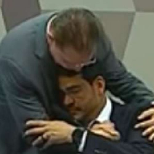 Deputado do PL abraça indicado de Lula ao STF durante sabatina — Veja o vídeo!