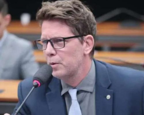 Deputado Mario Frias passa mal e é hospitalizado às pressas em Brasília