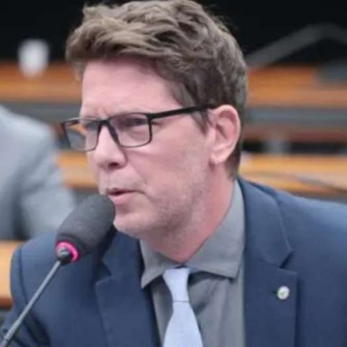 Deputado Mario Frias passa mal e é hospitalizado às pressas em Brasília