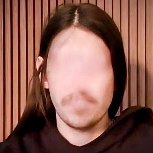 Ex-influenciador que empresta nome a lei polêmica: acusações de manipulação, declarações radicais e alinhamento ideológico