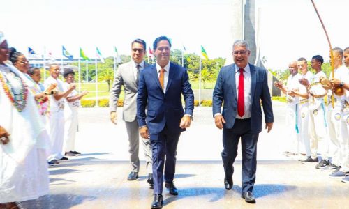 PT da Bahia homenageou advogado preso no esquema bilionário de corrupção do Master