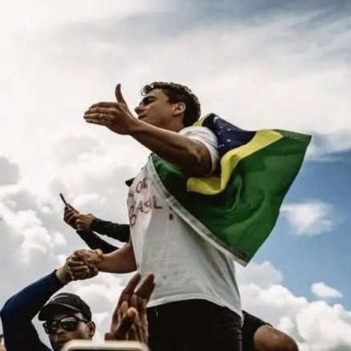 Nikolas Ferreira: fé e coragem contra gigantes