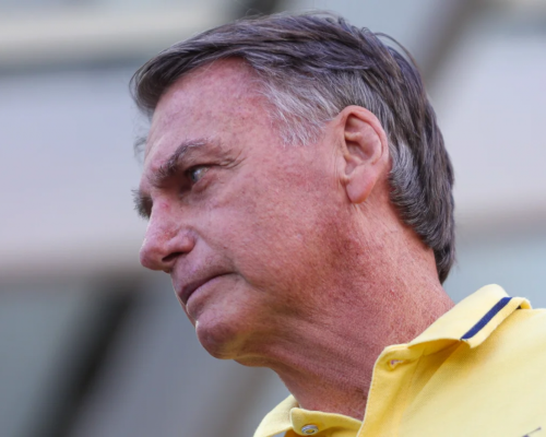 Brasília em ebulição: Prisão de Bolsonaro transforma PF em ponto de mobilização da direita (veja o vídeo)