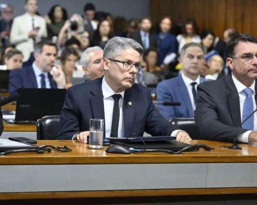 Senadores recorrem para anular rejeição de relatório que pedia indiciamento de ministros do STF