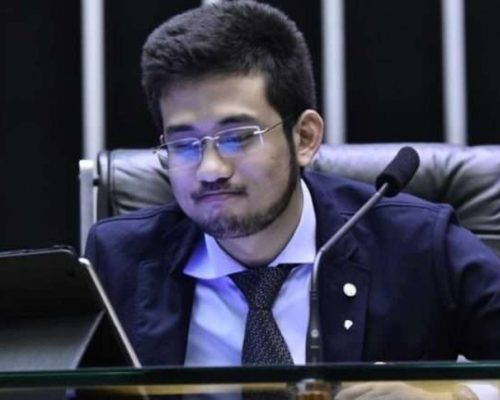 Kim Kataguiri afirma que Alexandre de Moraes deveria estar preso e aponta covardia do Congresso