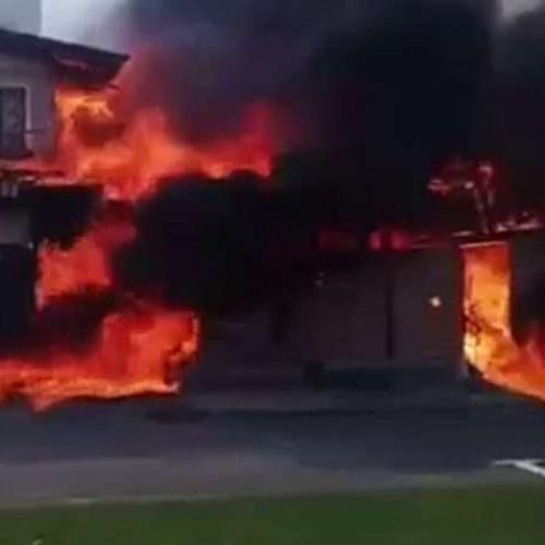 Avião cai sobre restaurante no Rio Grande do Sul e deixa quatro mortos (veja o vídeo)