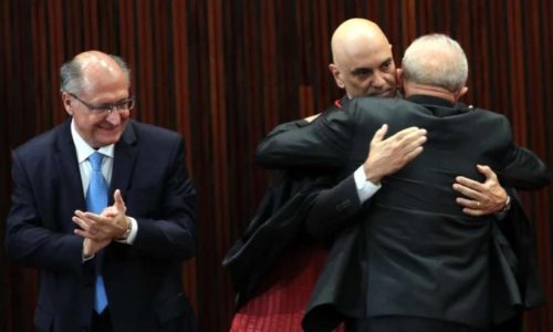 Lula quer regular tudo digital, STF contrata empresa para monitorar redes e Gilmar defende inquérito de fake news há 7 anos: as contas não fecham