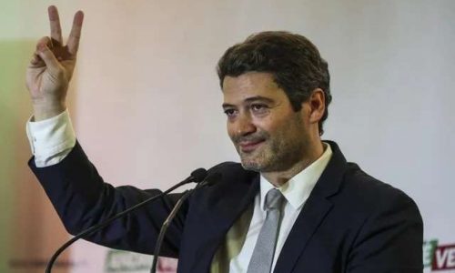 Sociedade civil tem que cobrar a velha mídia por usarem uma liberdade que não lhes pertence