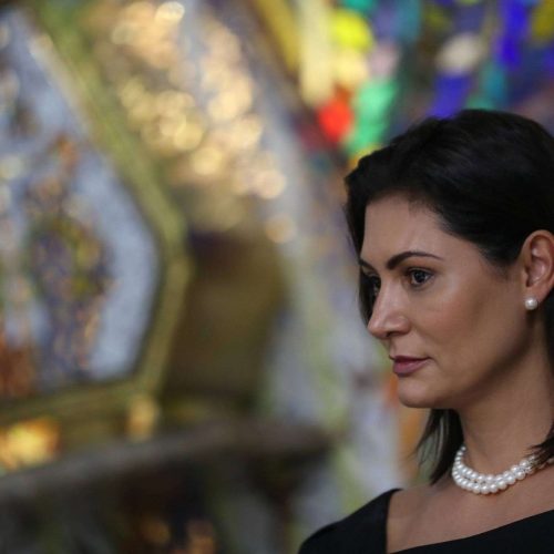Michelle Bolsonaro anuncia nova cirurgia de Jair Bolsonaro e agradece orações