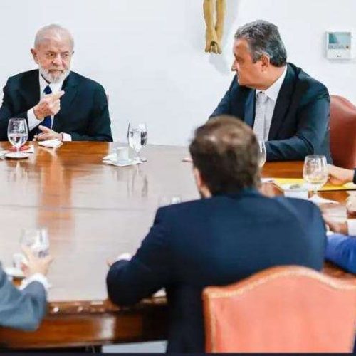 Camilo Santana, mais um petista, abandona o governo Lula