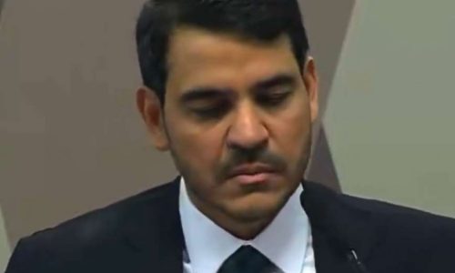 Sob pressão, Messias solta frase inesperada sobre aborto na sabatina para o STF