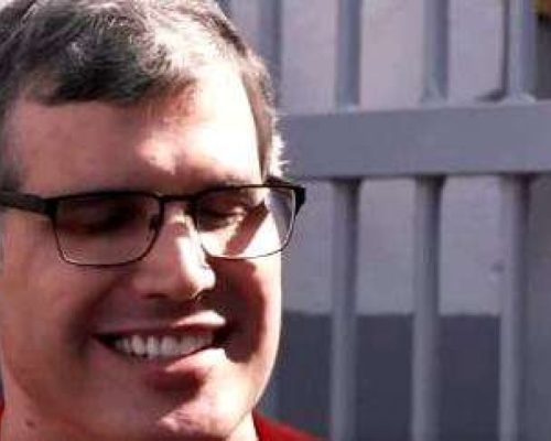 Empresário acusado do assassinato de gari dá um sorriso durante entrevista e Cabrini não perdoa (veja o vídeo)