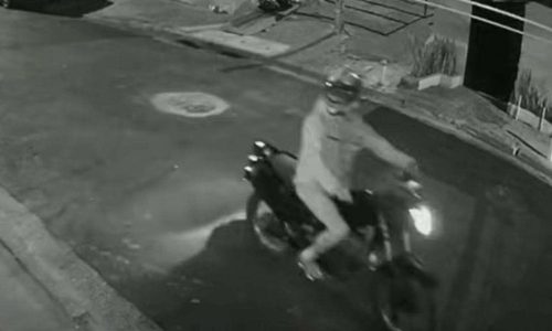 Idosa reclama de barulho e tem casa alvejada por mais de 30 tiros; dono da adega é principal suspeito (Veja o vídeo)