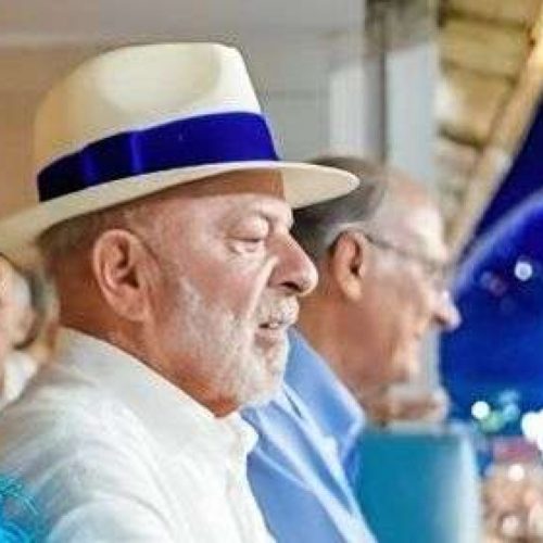 Lula fica paralisado enquanto Janja e Lurian brigam no camarote da Marquês de Sapucaí