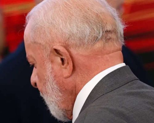 Lula foge covardemente das ruas no 1º de Maio para evitar novo vexame público