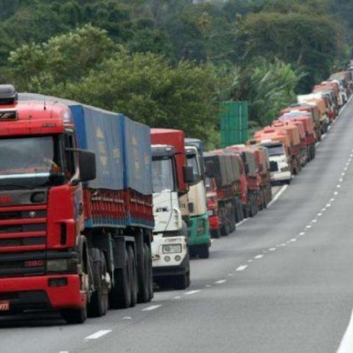 URGENTE: Caminhoneiros param hoje em todo o Brasil
