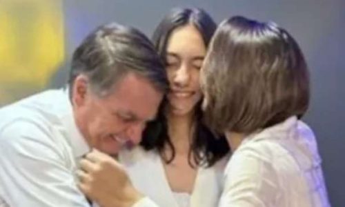 Bolsonaro sai em defesa de Michelle após ataques da própria direita: ‘Lamento as críticas’
