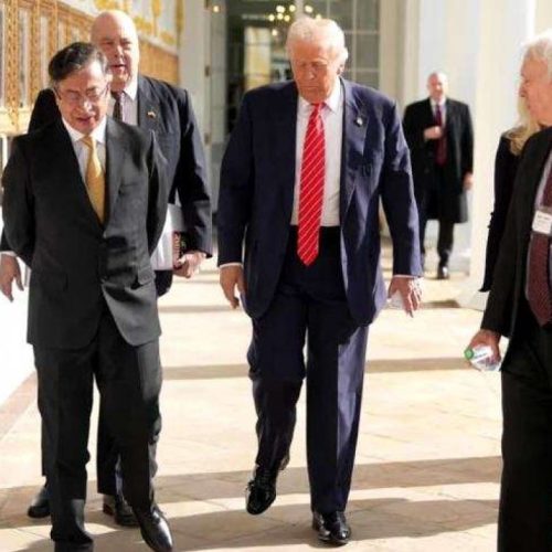 Trump repete no encontro com Petro a mesma estratégia usada contra Lula