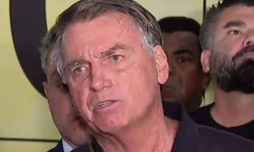 Bolsonaro relata pesadelos na prisão e teme atentado contra Flávio durante campanha