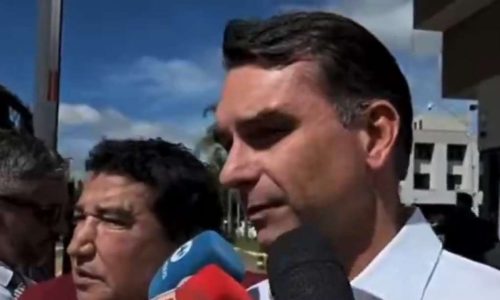 Flávio Bolsonaro denuncia barulho insuportável na prisão e acusa tortura (veja o vídeo)