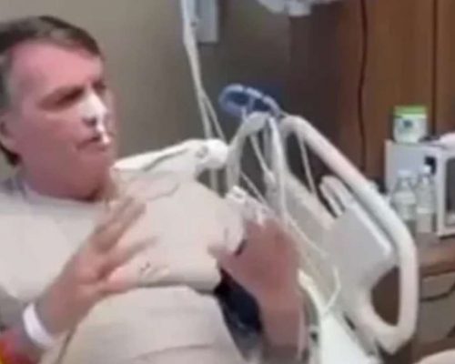 Médicos levam Bolsonaro à cirurgia de urgência e barram filho de ficar ao seu lado