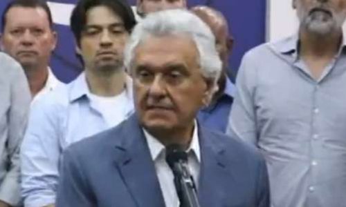 Caiado ataca Flávio Bolsonaro e questiona experiência do senador para governar o Brasil