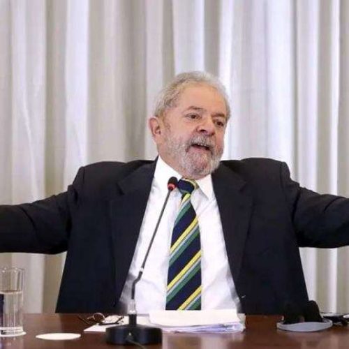 Foco em Bolsonaro desvia o debate sobre escândalos de corrupção