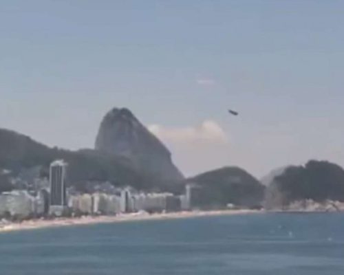 Imagens chocantes da queda de avião em Copacabana (Veja o vídeo)