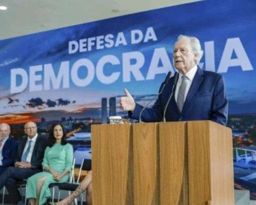 Ministros de Lula entram em crise e Lewandowski pede demissão