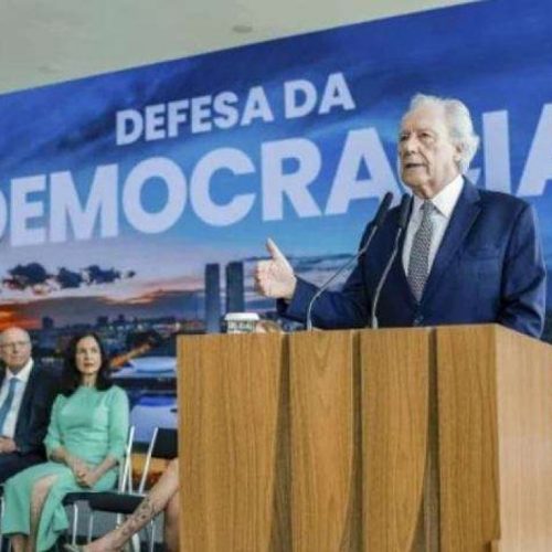 Ministros de Lula entram em crise e Lewandowski pede demissão