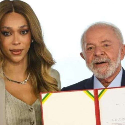 Lula erra ao chamar Érika Hilton de ‘ele’ e a parlamentar exige respostas (Veja o vídeo)