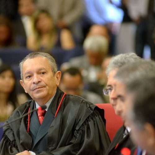 Desembargador condenado a 47 anos por estuprar neta atuou em casos de exploração infantil