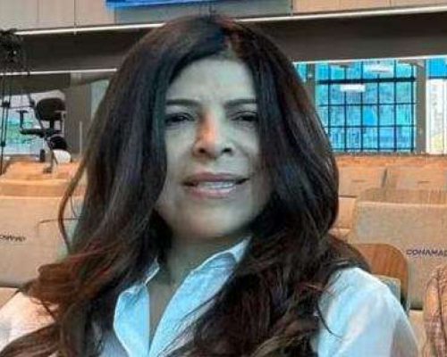 Esposa anuncia separação de deputado pastor e o acusa de traição: “Fazia orgia dentro da minha casa”