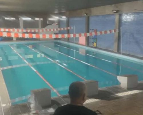 Mulher morre em suspeita de intoxicação química após aula de natação em academia