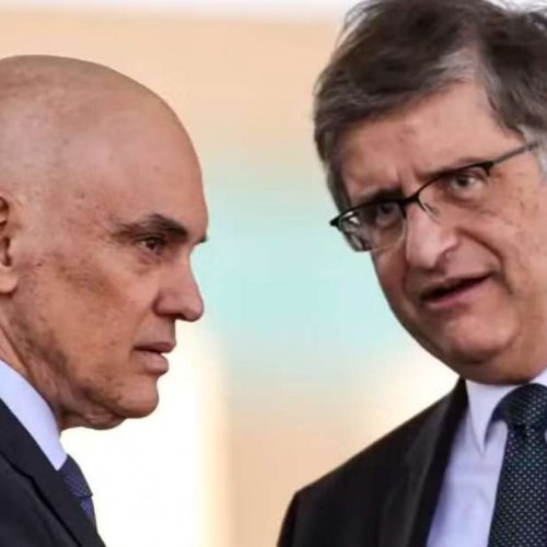 Moraes envia à PGR pedido de prisão domiciliar para Bolsonaro após relatório apontar ‘risco de morte’