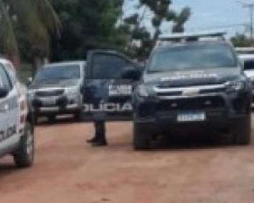 Menino de 11 anos se desentende com outras crianças em brincadeira de rua, pega arma do avô e atira em 3