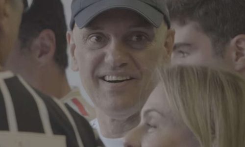 Vazam imagens de Moraes, sua esposa e Flávio Dino no jogo Flamengo x Corinthians em Brasília (Veja o vídeo)