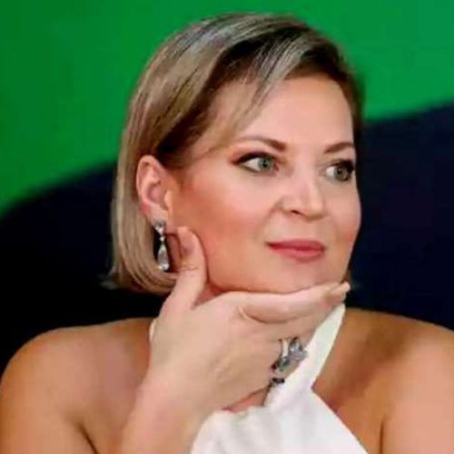 Oficiais de Justiça saem à caça de Joice Hasselmann que se esconde para evitar citação em ação de Michelle Bolsonaro