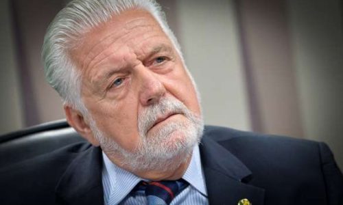 Líder do governo Lula no Senado recebeu R$ 11 milhões do Banco Master que agora articula resgatar com dinheiro público